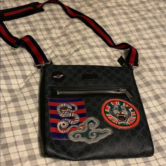 Gucci messenger bag 100% AUTHENTIC - Picture 1 of 3